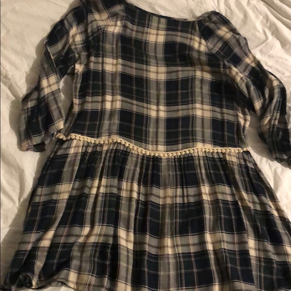 Shirt - Picture 3 of 4